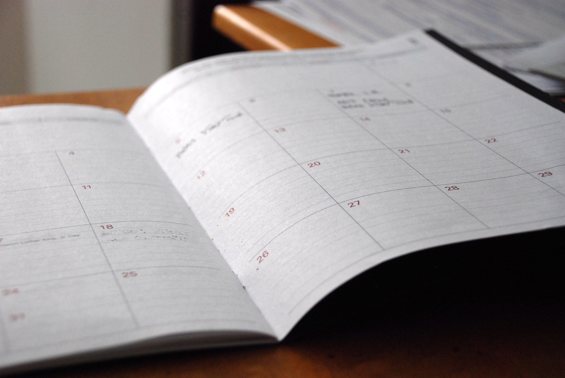 day planner for conference organziers secure your next keynote speaker in 6 easy steps