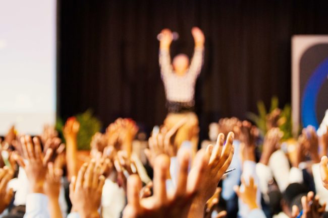 jaime-lopes-1371774-unsplash (1) the 5 benefits for hiring a keynote speaker for your corporate event